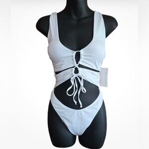 White Cutout One-Piece Swimsuit <<<<163>>>>